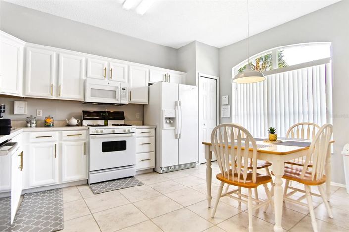 Image No.7-3 Bed Property for sale