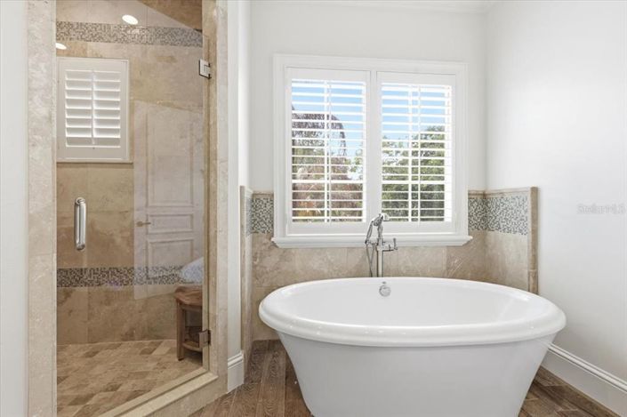 Image No.18-3 Bed Property for sale