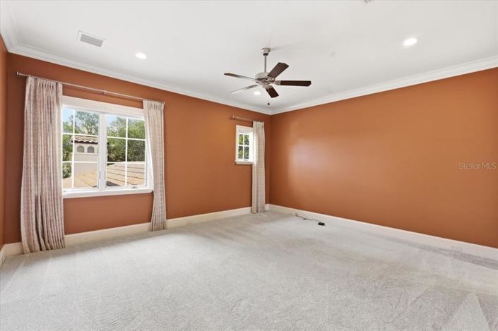 Image No.21-3 Bed Property for sale