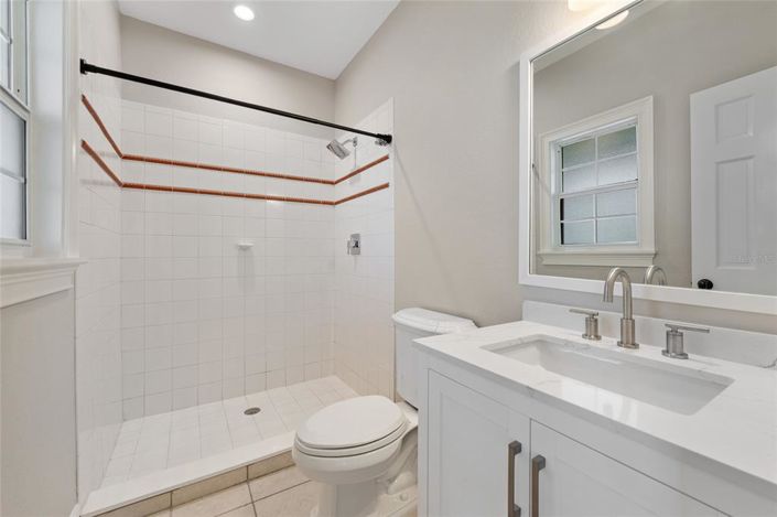 Image No.32-4 Bed Property for sale