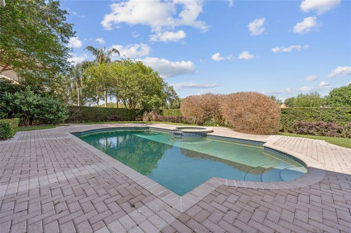 Image No.40-4 Bed Property for sale