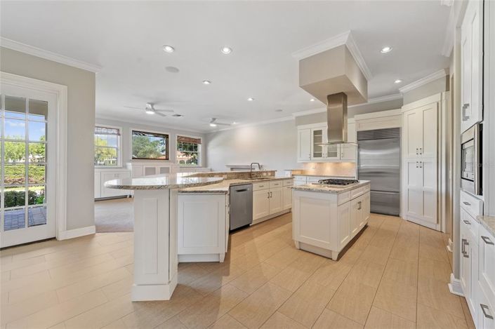 Image No.5-4 Bed Property for sale