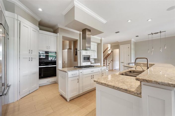 Image No.7-4 Bed Property for sale