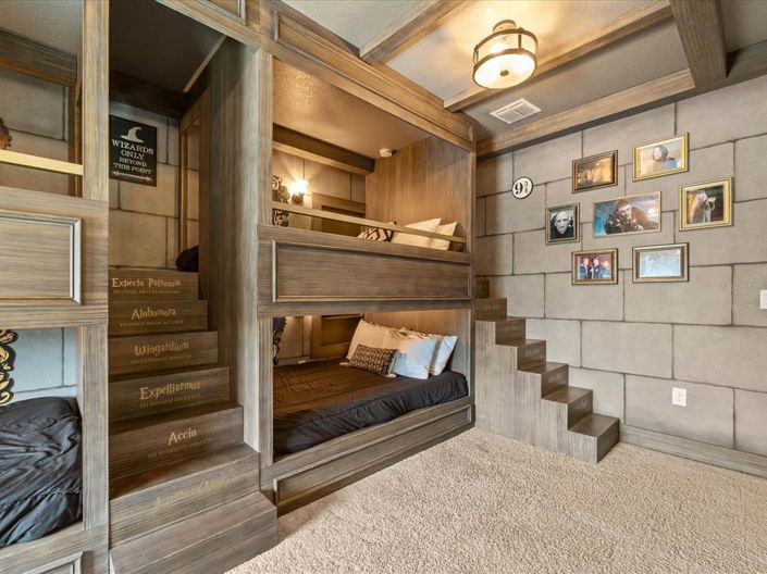 Image No.29-5 Bed Property for sale