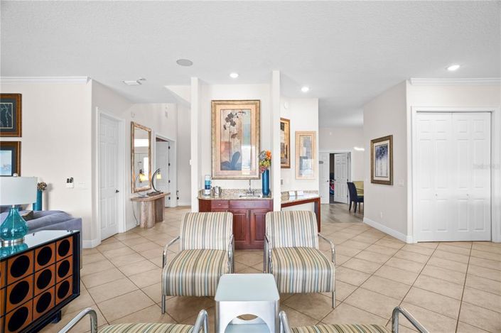 Image No.17-5 Bed Property for sale