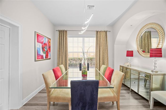 Image No.19-5 Bed Property for sale