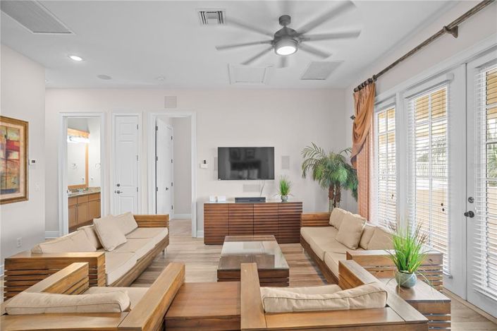 Image No.21-5 Bed Property for sale