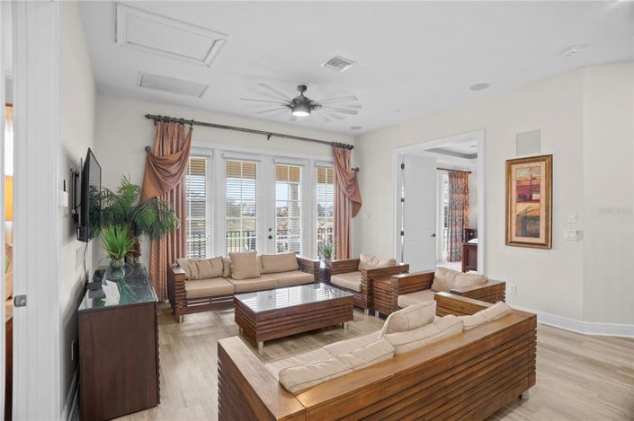 Image No.23-5 Bed Property for sale