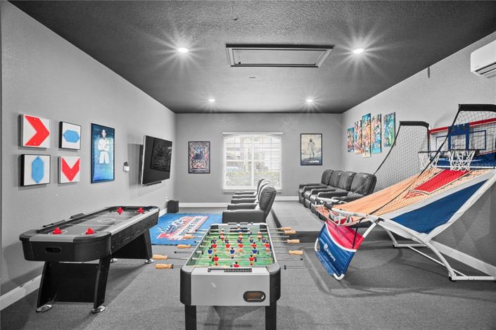 Image No.25-5 Bed Property for sale