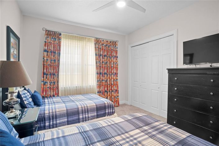 Image No.45-5 Bed Property for sale