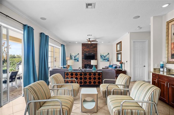 Image No.9-5 Bed Property for sale