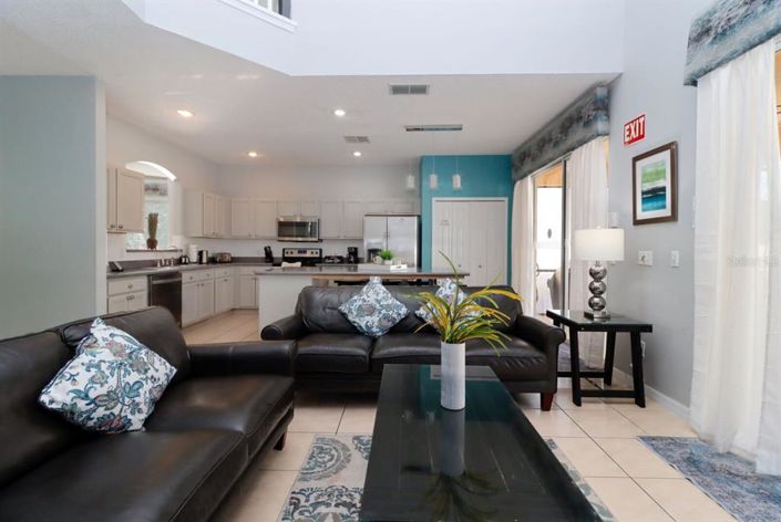 Image No.14-6 Bed Property for sale