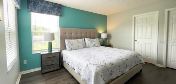 Image No.21-6 Bed Property for sale