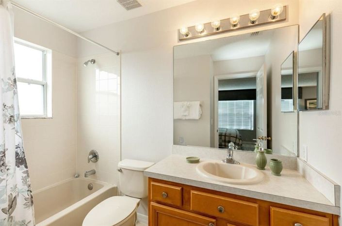 Image No.24-6 Bed Property for sale