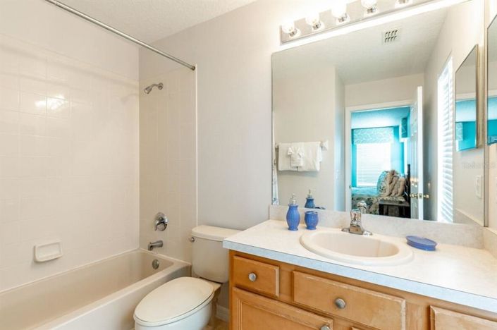 Image No.26-6 Bed Property for sale