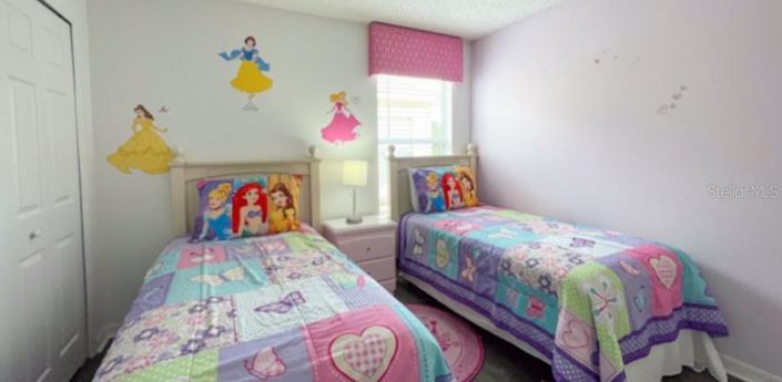 Image No.28-6 Bed Property for sale