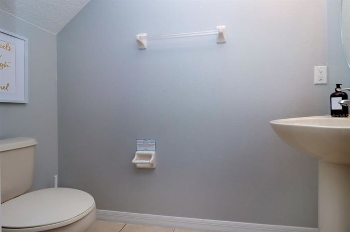 Image No.30-6 Bed Property for sale