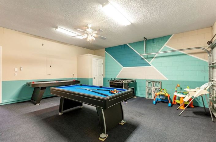 Image No.32-6 Bed Property for sale