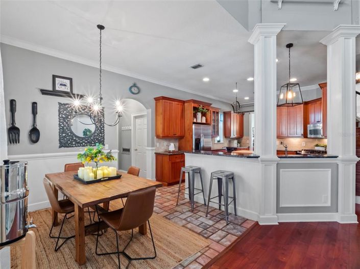 Image No.14-6 Bed Property for sale