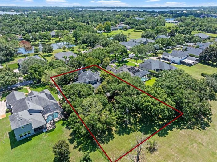 Image No.42-6 Bed Property for sale