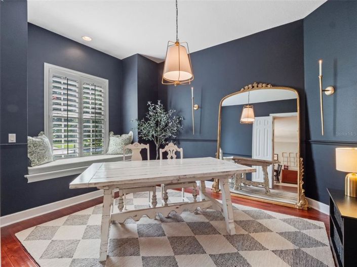 Image No.8-6 Bed Property for sale