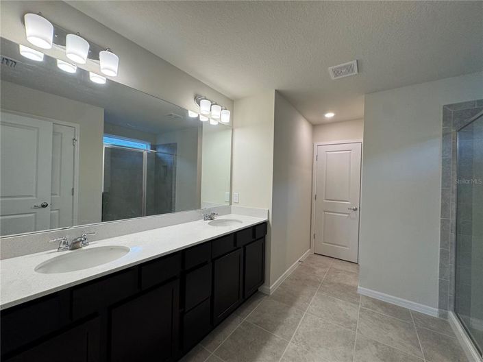 Image No.24-4 Bed Property for sale