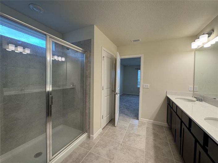 Image No.25-4 Bed Property for sale