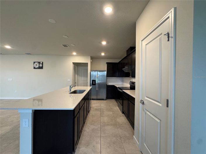 Image No.6-4 Bed Property for sale