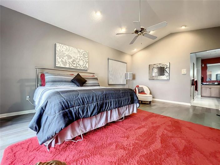 Image No.19-3 Bed Property for sale