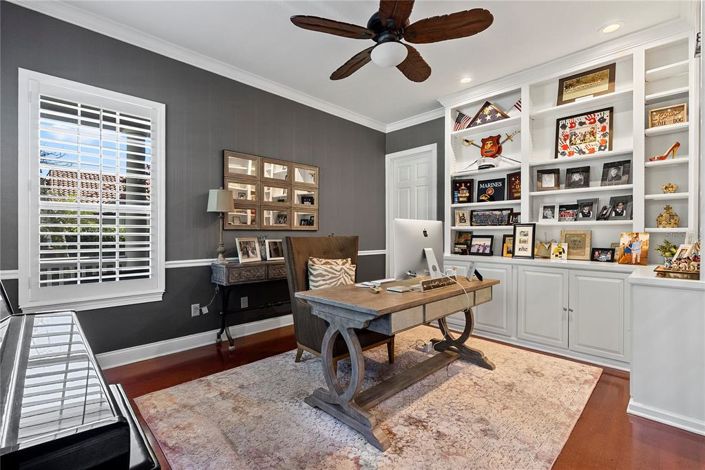 Image No.12-6 Bed Property for sale