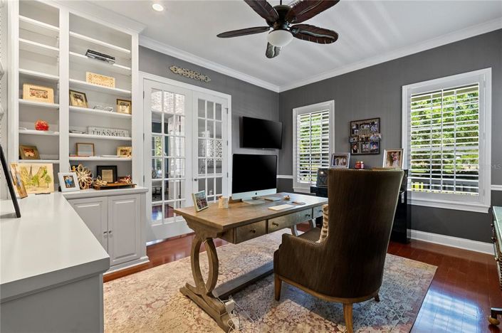 Image No.13-6 Bed Property for sale