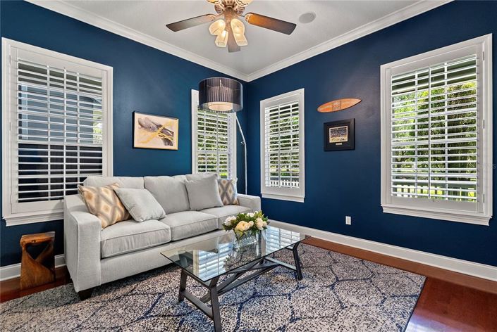 Image No.14-6 Bed Property for sale