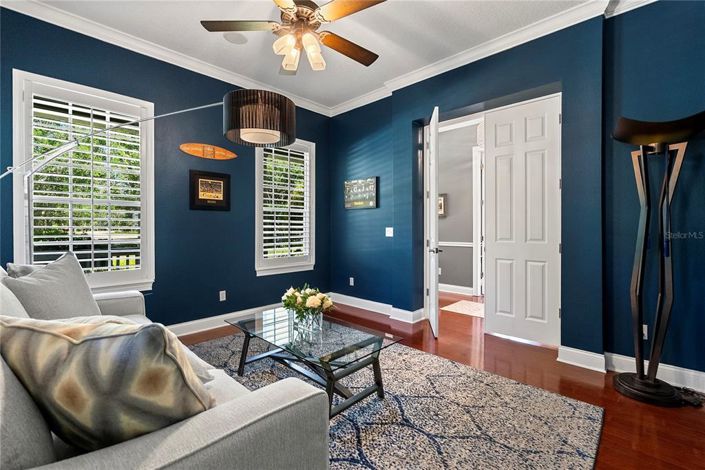 Image No.15-6 Bed Property for sale