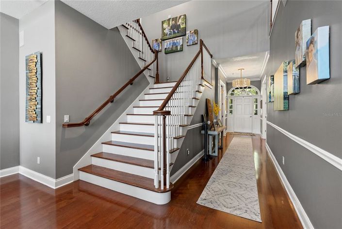 Image No.17-6 Bed Property for sale