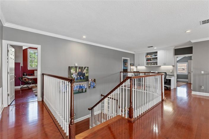 Image No.25-6 Bed Property for sale