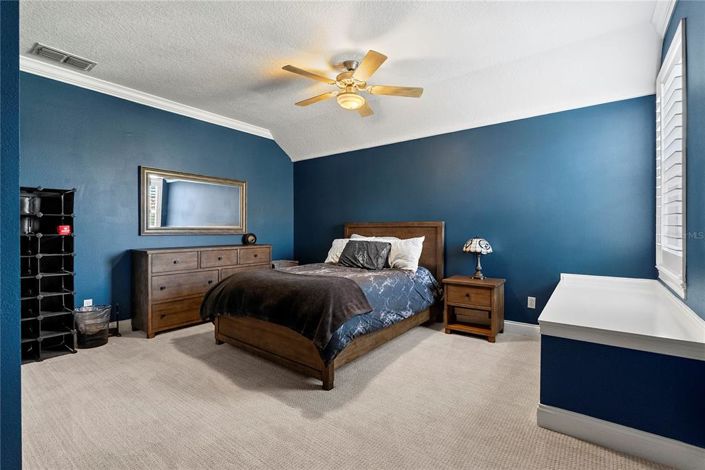 Image No.31-6 Bed Property for sale