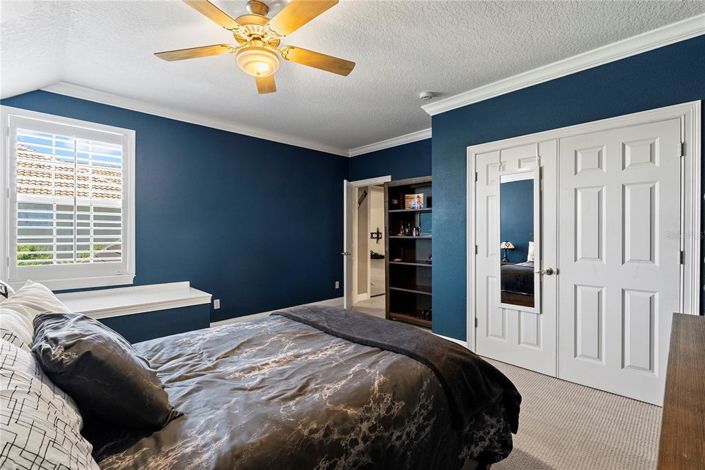 Image No.32-6 Bed Property for sale