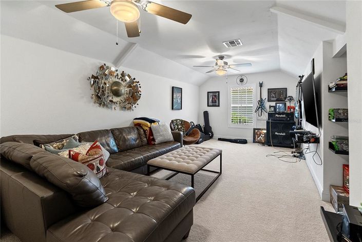 Image No.34-6 Bed Property for sale