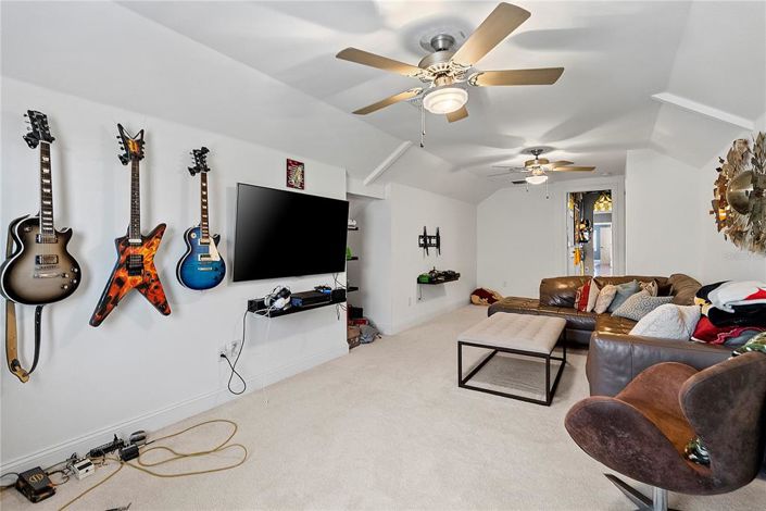 Image No.35-6 Bed Property for sale