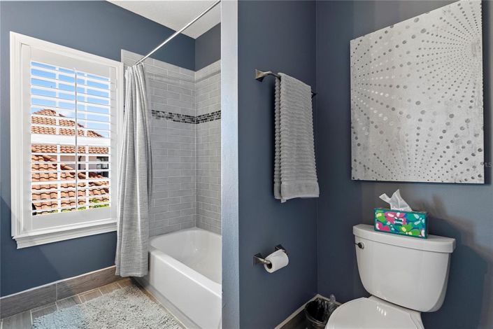 Image No.38-6 Bed Property for sale