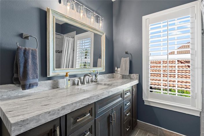 Image No.39-6 Bed Property for sale