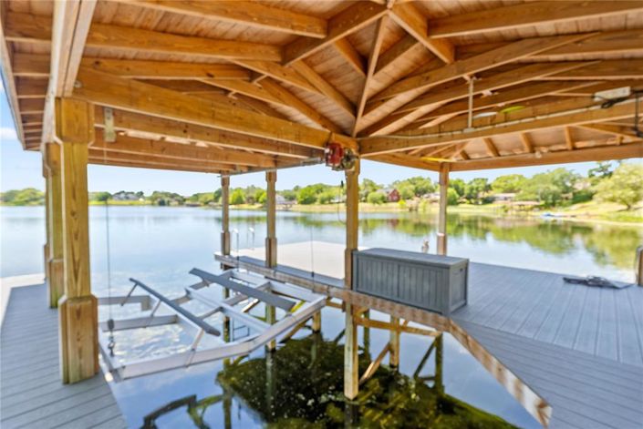 Image No.51-6 Bed Property for sale