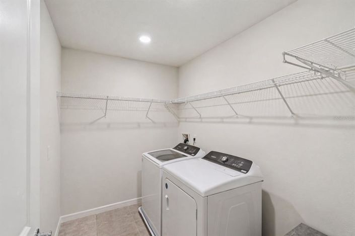 Image No.28-5 Bed Property for sale