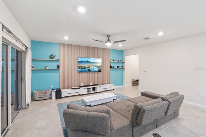 Image No.4-5 Bed Property for sale