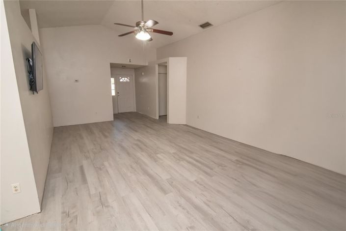 Image No.6-3 Bed Property for sale