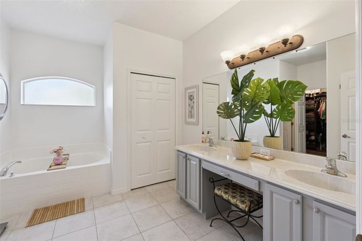 Image No.19-3 Bed Property for sale