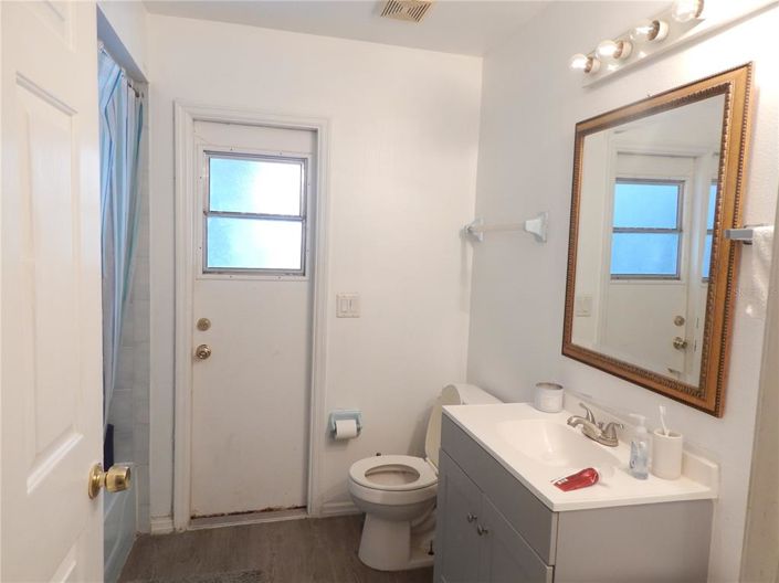 Image No.14-4 Bed Property for sale