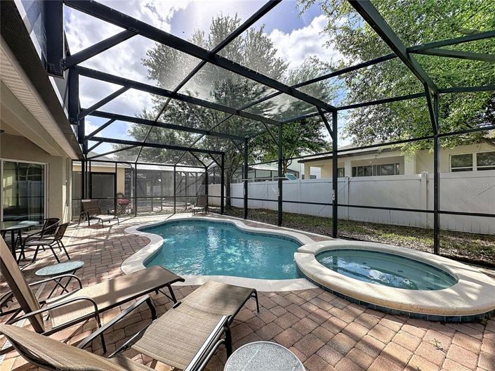 Image No.26-4 Bed Property for sale