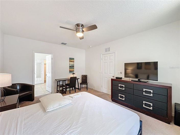 Image No.33-4 Bed Property for sale