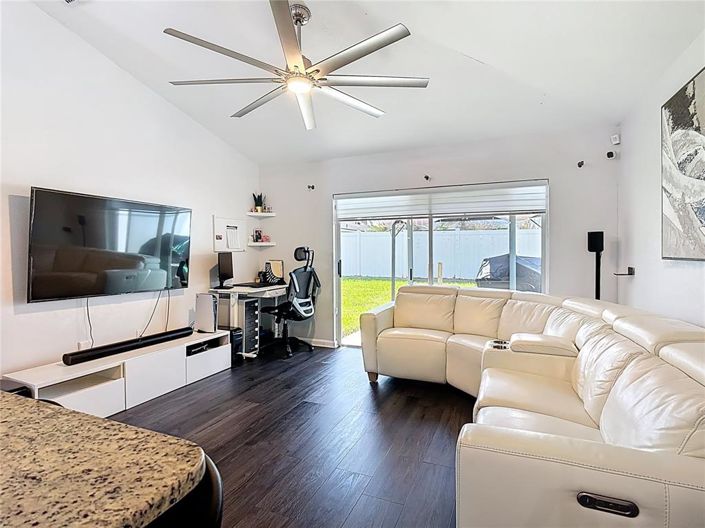 Image No.14-3 Bed Property for sale